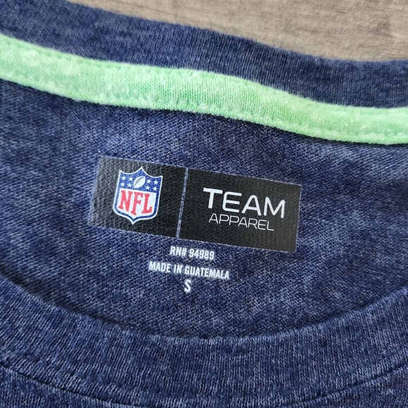 NFL Seattle Seahawks Brunch Football Short Sleeve Tee Women's Small - Picture 11 of 13